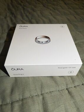 Ōura Ring 4 - Rose Gold sz8 *NIB*